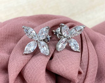 Orecchini A Cuore Con Diamante Coltivato 0,5-2 Carati – Oro 14K Giallo/Bianco, D-F VS – Eco Gems