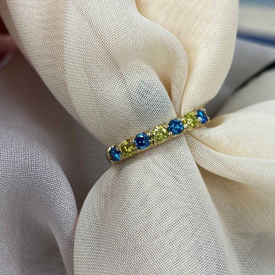 0.50 Ct Alternating Design Yellow Blue Diamond Wedding Band, 7 Stone