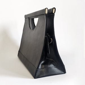 Wood Handle Crossbody in Black , Black Top Handle Bag, Leather Crossbody, Carry on Leather Bag, Black Leather Bag, Top Handle bag