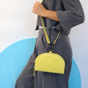 Kleine Ledertasche, Kleine Reißverschluss Crossbody, Hüfttasche, Leder Gürteltasche, Crossbody Taille Geldbörse, Halbmond Ledertasche, Abendtasche, Leder Geldbörse