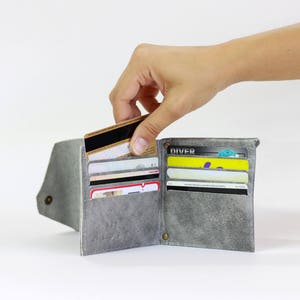 Custom Leather Wallet, Coin pocket wallet, classic men&#39;s wallet, Pocket-size leather wallet, men&#39;s wallet, Unique Men&#39;s Gift