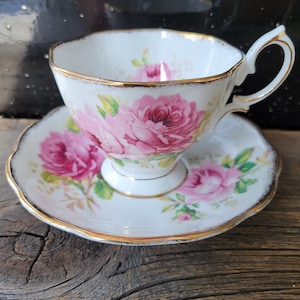Vintage Royal Albert &quot;American Beauty&quot; tea cup