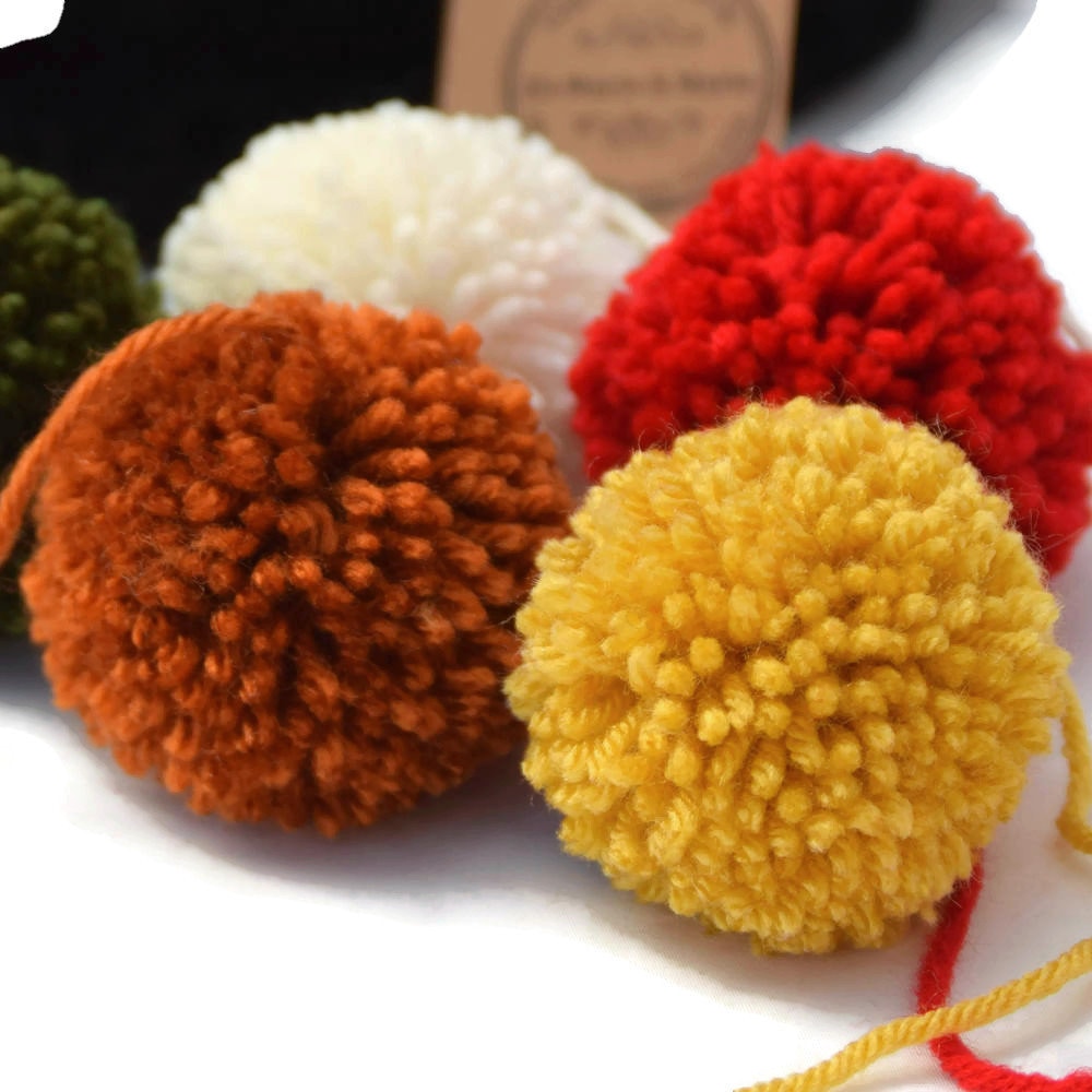 Uniquer 20Pcs Large Yarn Pom Poms,2.8 Inch Craft Pom Pom Balls,DIY Craft  Pompoms for Hats Party Supplies