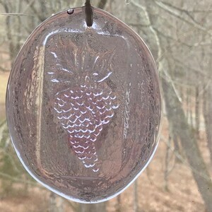 Vintage Lavender Glass Grape Cluster Suncatcher Made In Vermont