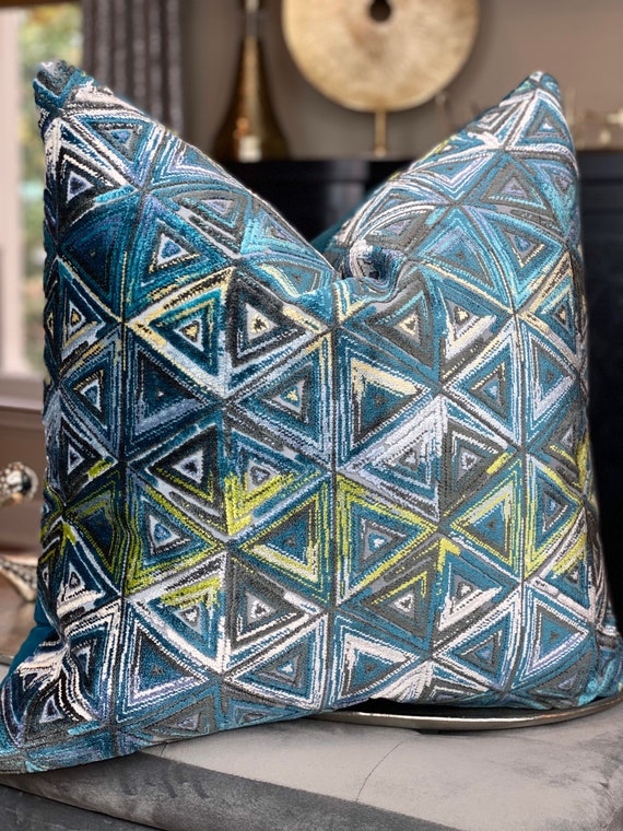 Diamond throw pillow hotsell
