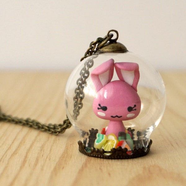 Conejito kawaii rosa - colgante bola cristal y arcilla polimérica – dulce