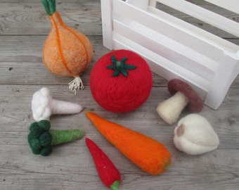 Set of 8 pcs vegetables, Play food vegetables, Woolen Play food, Felt set vegetables, Vegetables in a wooden crate, Needle Felted Vegetables