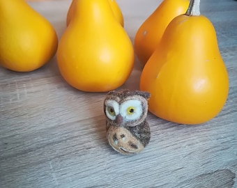 Felt Owl, Needle Felted Mini Owl, Felted Animal, Woolen Animal, Felted Owl, Soft sculpture, Woolen felt sculpture, needle felt miniature