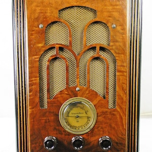Striking Atwater Kent model 545 (1935) tombstone antique radio, am/shortwave with mini-jack installed and FREE BLUETOOTH!