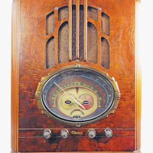A unique  dial “frown face” Climax Radio model M-8 (1937) antique radio with am/sw and mini-jack installed and FREE BLUETOOTH!