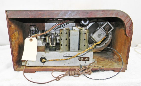Air Castle Model 6110 Table Radio With Tuning Eye Am/sw Air Castle Model 6110 Table Radio With Tuning Eye Am/sw