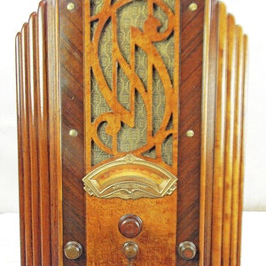 THE ultimate deco Stewart-Warner R-1262A &quot;The Stuart&quot; tombstone radio (1936) with mini-jack installed and FREE BLUETOOTH!