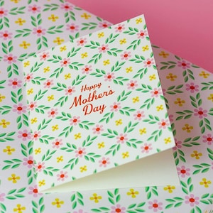Cabaña del Día de la Madre • Cabaña en el Bosque Tarjeta del Día de la Madre con Estampado Floral Cottagecore