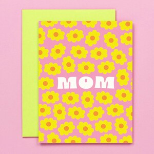 Mom Blooms / Mum Blooms • レトロな花柄の母の日カード、お母さんの誕生日、お母さんありがとう、お母さんカード、お母さんカード • @mydarlin_bk より