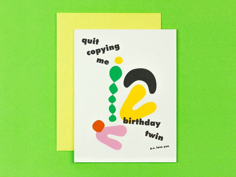 Carte d'anniversaire pour jumeaux, carte d'anniversaire amusante, carte d'anniversaire partagée, double anniversaire, anniversaire commun • par @mydarlin_bk image 1