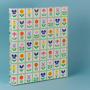 Flower Friends Forever, fogli o rotoli di carta da regalo floreale retrò minimal • di @mydarlin_bk