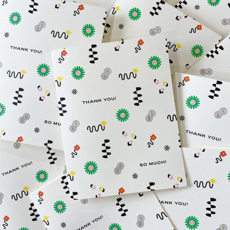Carte de remerciements • Formes abstraites et motif floral Cartes de remerciement ou jeu de cartes de remerciement • par @mydarlin_bk image 2