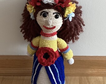 Hand crafted crochet Ukrainian Doll ~ NEW Condition