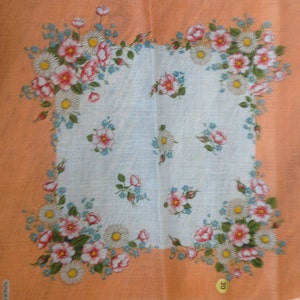 Kreier 100 % Baumwolle Taschentuch - geometrische Blumenmuster in blass Orange und weiß mit Gänseblümchen - neu und unbenutzt von Vintage 1970 Lager