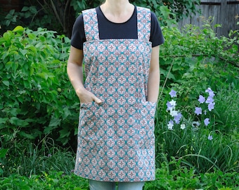 Garden apron no tie apron Full kitchen apron Womens Aprons hostess apron Pinafore Wife gift for women gift ideas mom gift for gardener gift