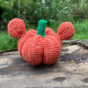 Michael Mouse Crochet Pumpkin Pattern – Cute Halloween Amigurumi, Disney-Inspired Fall Decor, Mickey Style Toy, Digital Crochet Pattern PDF