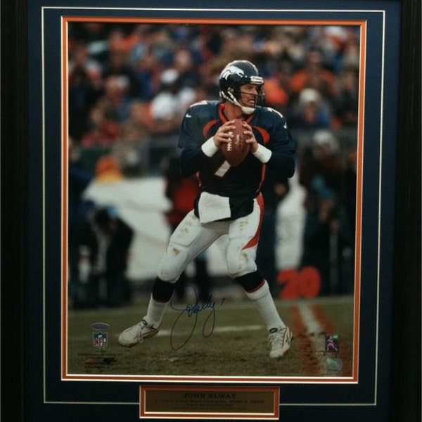 20x24 Autograph Frame - John Elway Denver Broncos