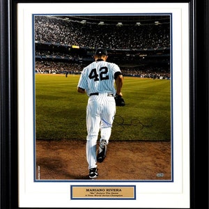 Mariano Rivera New York Yankees - 20x24 Autographed Frame