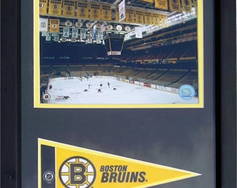 12X18 Pennant Frame - Boston Bruins