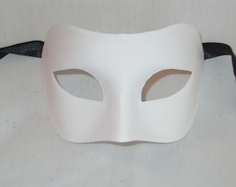 Masque de mascarade vierge pour la décoration