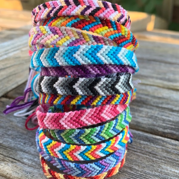 Chevron Friendship Bracelet: Custom Colour Striped Camp Bracelet