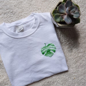 MONSTERA LEAF embroider tshirt / hand embroidered plant shirt custom / albo monstera deliciosa embroidery plant mom shirt / houseplant gift image 4