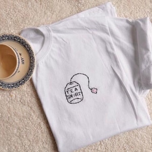 Cute Tea Shirt, Custom Tea Lover Gift for Tea Drinkers, Hand Embroidered Tea Bag, Oolong Tea Embroidery Art, Teabag Design, Boba Tea T Shirt