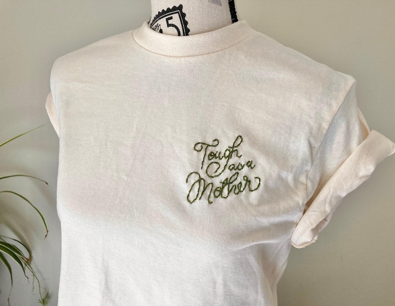 Tough Mom Shirt, Tired Moms Club, Custom Mom Gift from Kids, Funny Mom Shirt, Personalized Mom Gift, New Mom Crewneck Embroidery Mothers Day imagen 2