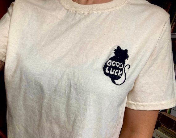 ITZAVIBE☆GOOD LUCK BLACK CAT T-SHIRT GOOD LUCK BLCK CAT T-SHIRT_WIHTE - ITZAVIBE | 60% - Asian