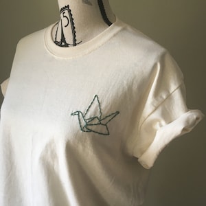 Paper Crane Shirt, Origami Bird Art, Minimal Japanese Line Art Embroidery, Zen Gift, Origami Birthday Gift, Minimalist Embroidery Trendy