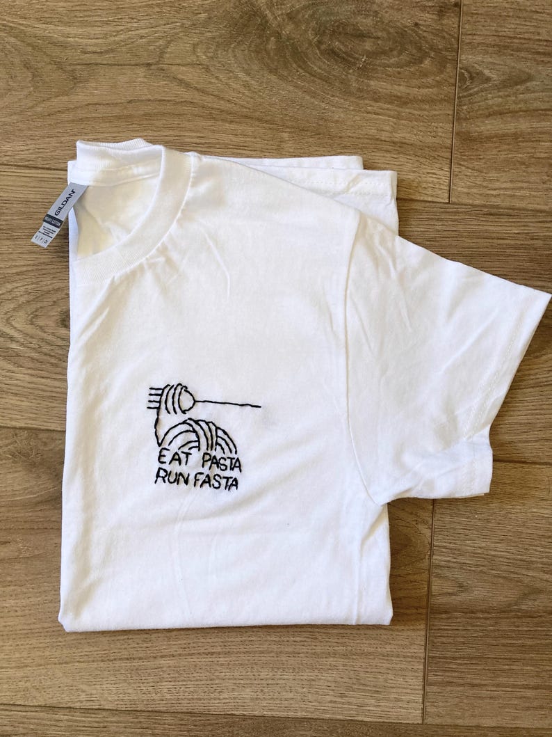 Eat Pasta Run Fasta, Funny Pasta Shirt, Italian Pasta Embroidery, Gift for Pasta Lover Club, Noodle Lover Gift, Embroidered Pasta Print Tee imagen 2