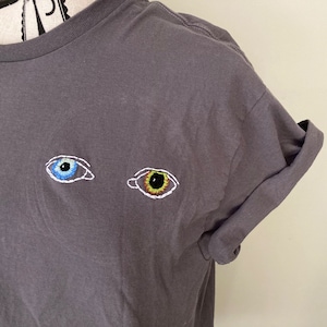 Embroidered Eyes of David Bowie Tshirt Embroidery Design Trendy Ziggy Stardust Bowie T Shirt Celebrity Eyes Embroidered Shirt Rolling Stones Bild 4