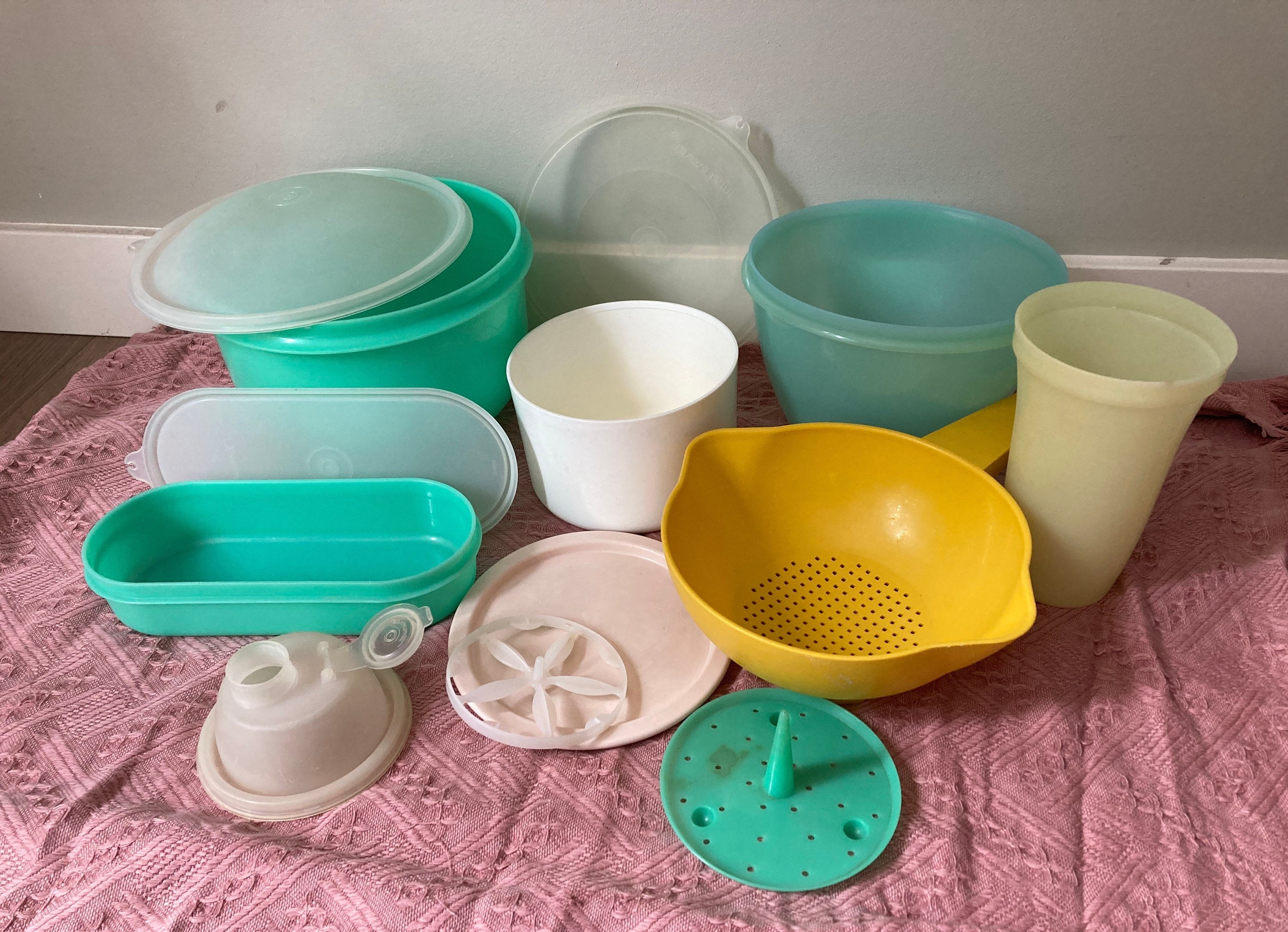 17 Vintage Tupperware Canisters and Lids Tupperware Measuring Cups