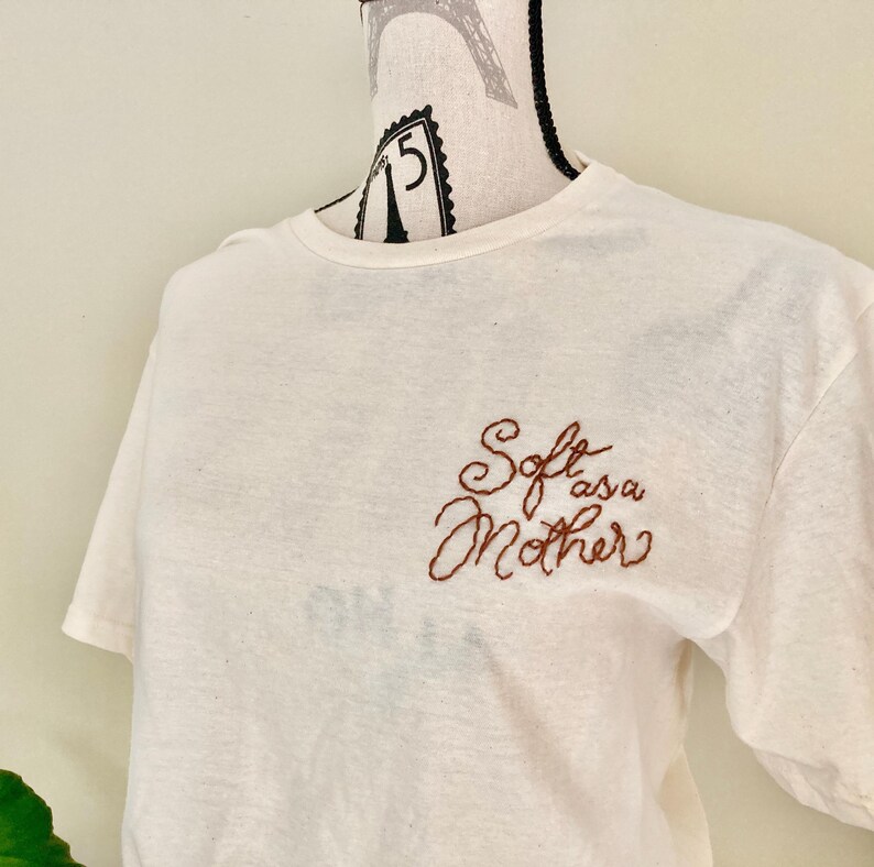 Tough Mom Shirt, Tired Moms Club, Custom Mom Gift from Kids, Funny Mom Shirt, Personalized Mom Gift, New Mom Crewneck Embroidery Mothers Day imagen 7