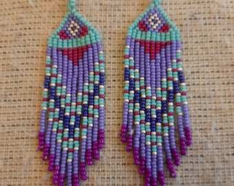 Boucles d'oreille bleu-violet en perles de rocaille