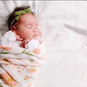 Willow · Velvet Hair Bow / Simple Hair Bow / Ribbon Bow / Girl&#39;s Hair Bow / Baby Headband / Classic Velvet Hair Bow / Gift for Baby Girl