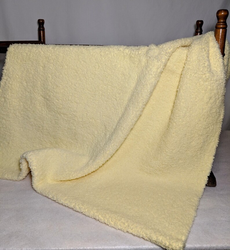 lightweight baby blanket