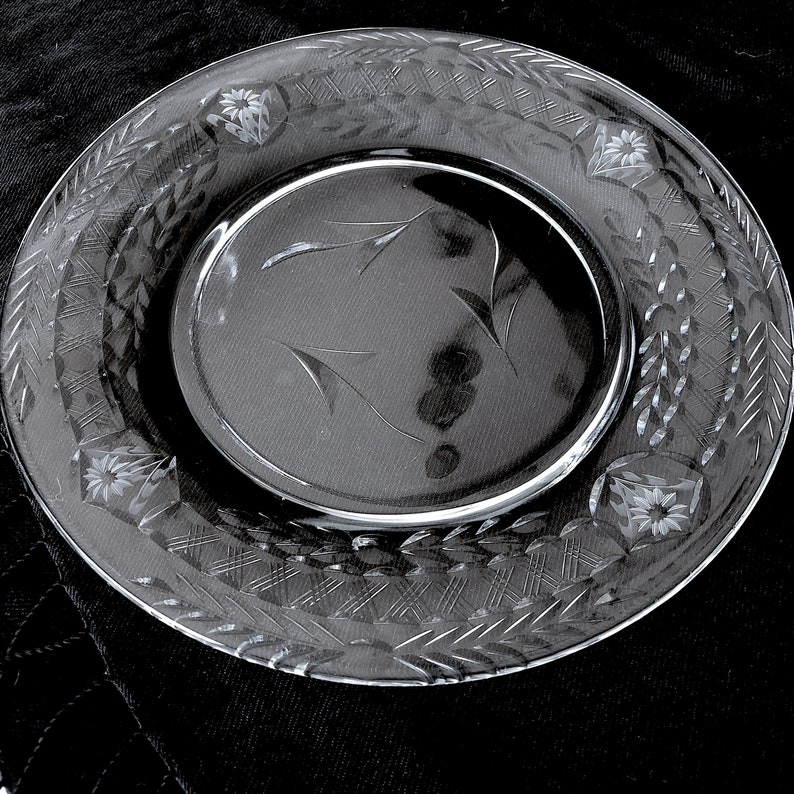 1950s MID CENTURY Hollywood Regency Floral Etched Crystal Plates Optic Dot /& Laurel Wreath Criss Cross Bevel Downton Abbey Vibe Wedding Gift