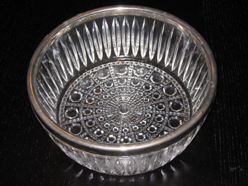 1950s MID CENTURY Hollywood Regency Floral Etched Crystal Plates Optic Dot /& Laurel Wreath Criss Cross Bevel Downton Abbey Vibe Wedding Gift