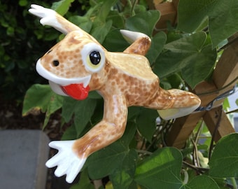 Ceramic Cream and Brown Frog decorative jumping position