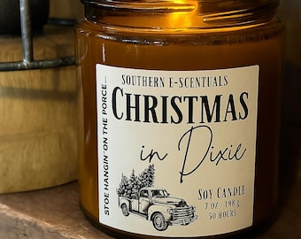 Christmas in Dixie Soy Candle: Pine, Mistletoe & Berries - Hand-Poured