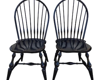 2 Nichols & Stone Windsor Side Chairs Bow Back Saddle Seat Distressed Country D