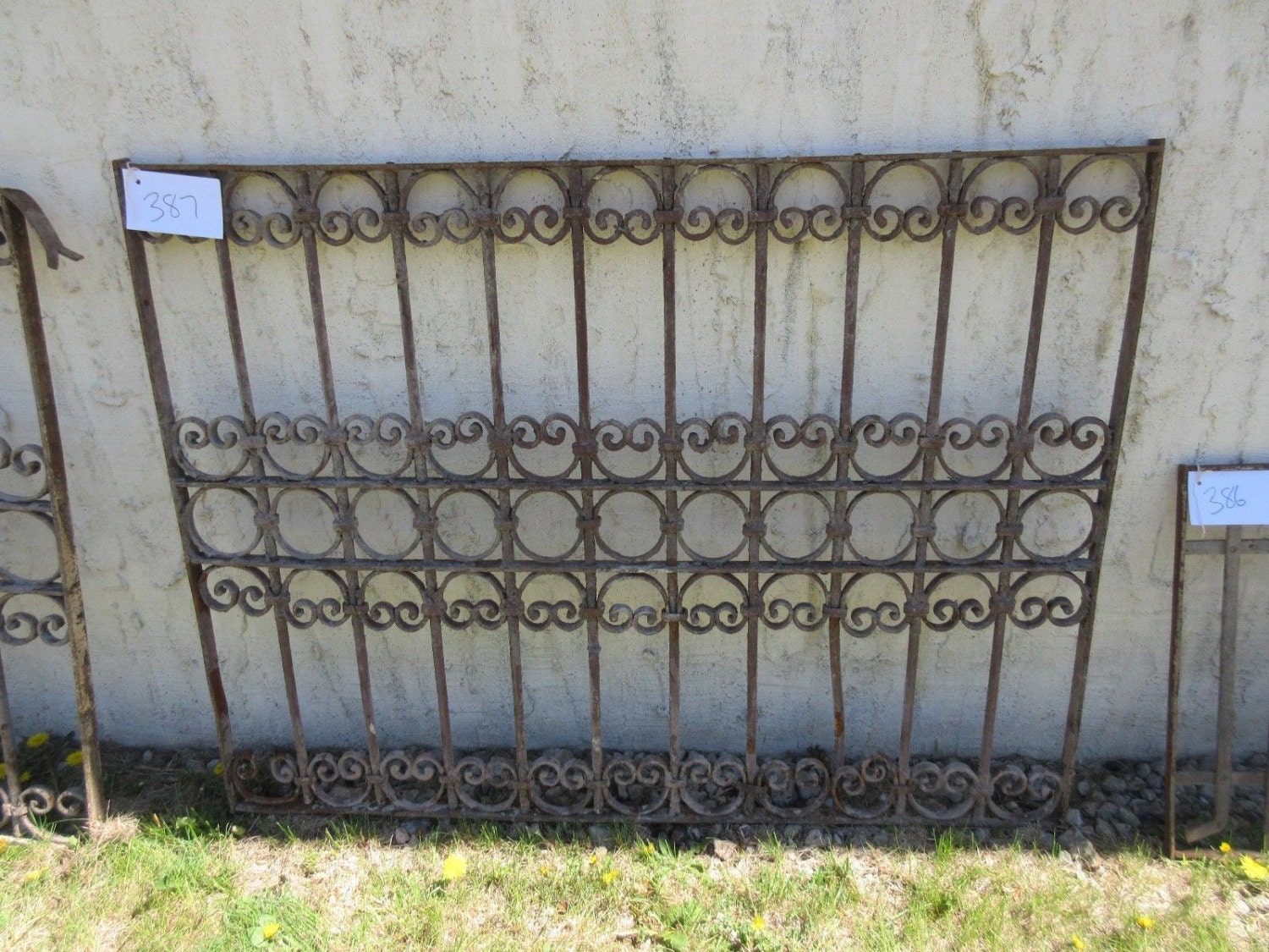 Puerta de hierro victoriana antigua ventana cerca de la puerta | Etsy