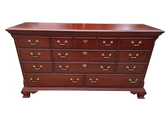 Thomasville Collectors Cherry Dresser Chest of Drawers Chippendale
