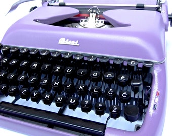 Violet Biser typewriter